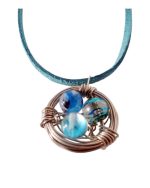 Μενταγιόν-κολιέ χειροποίητο μέ σύρμα και μουράνο χάνδρες