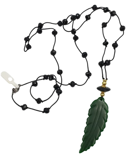 Κολιέ χειροποίητο με jade και όνυχα