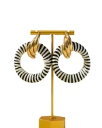 Σκουλαρίκια κρίκοι απο PU δέρμα - Image 3