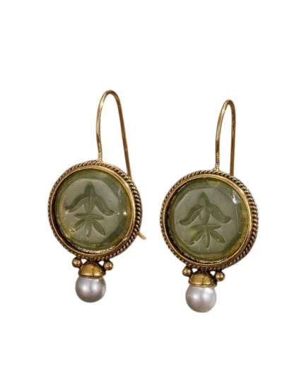 Σκουλαρίκια σε στύλ ρετρό με περλίτσες