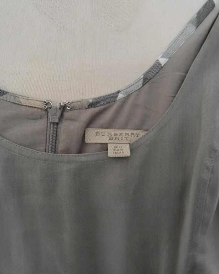 Φόρεμα Burberry αυθεντικό σέ χακί χρώμα vintage - Image 5