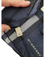 Φουλάρι μεταξωτό Burberry vintage - Image 4